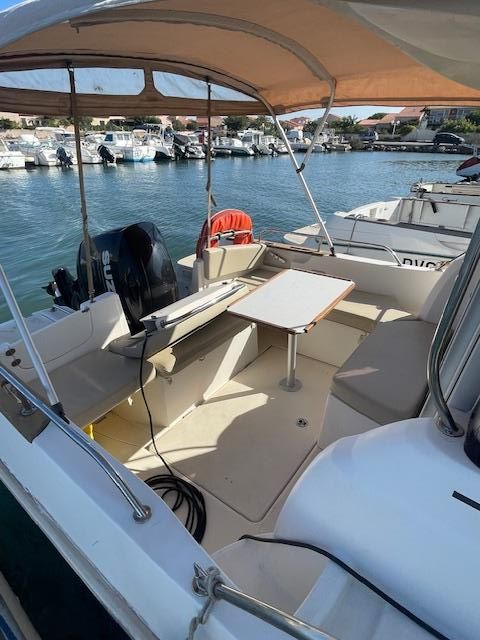 slider 21 Jeanneau Merry Fisher 725